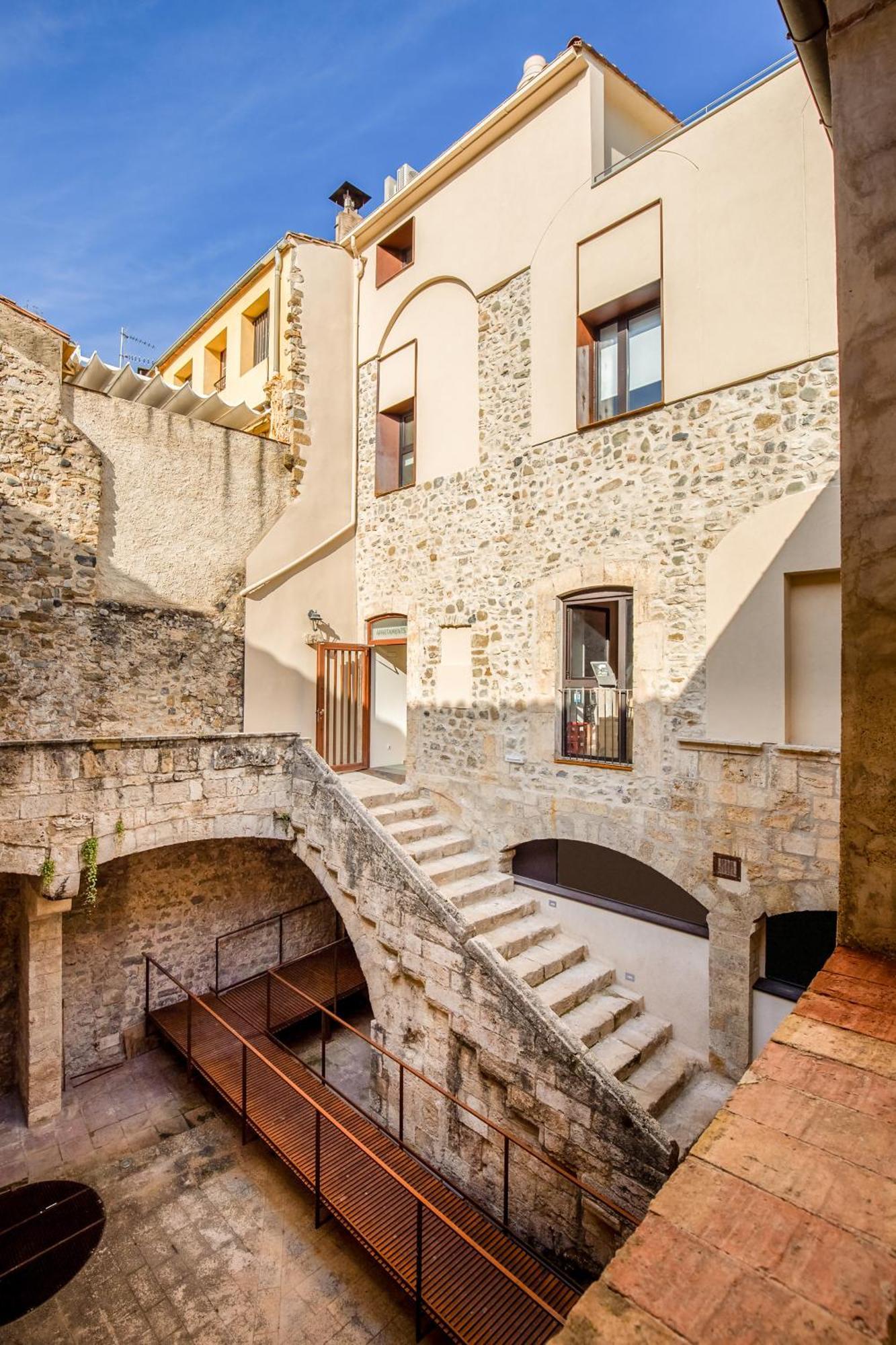 Can Cintet 21Nuevo Apartamento Moderno En Besalú Екстериор снимка