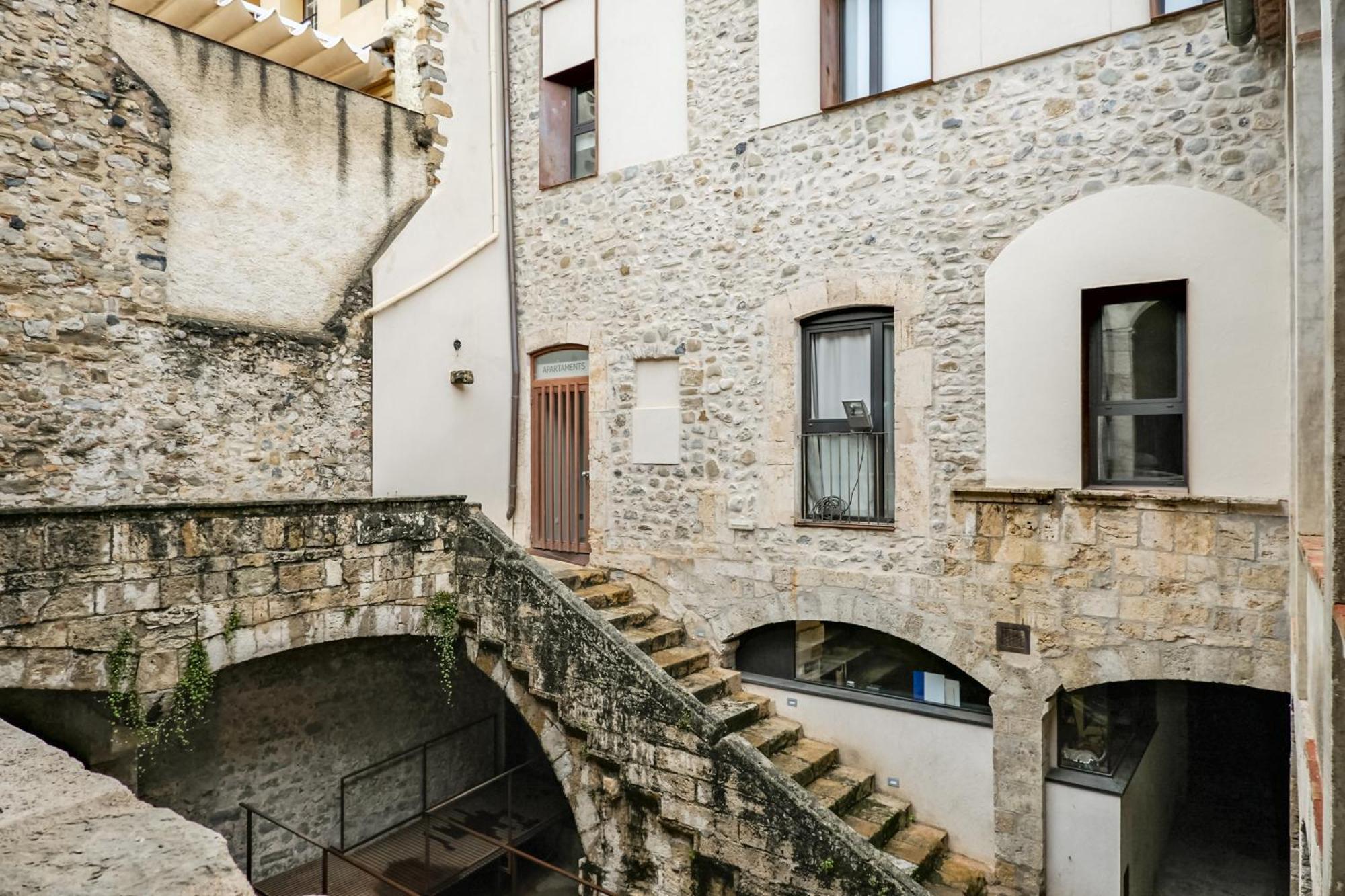 Can Cintet 21Nuevo Apartamento Moderno En Besalú Екстериор снимка