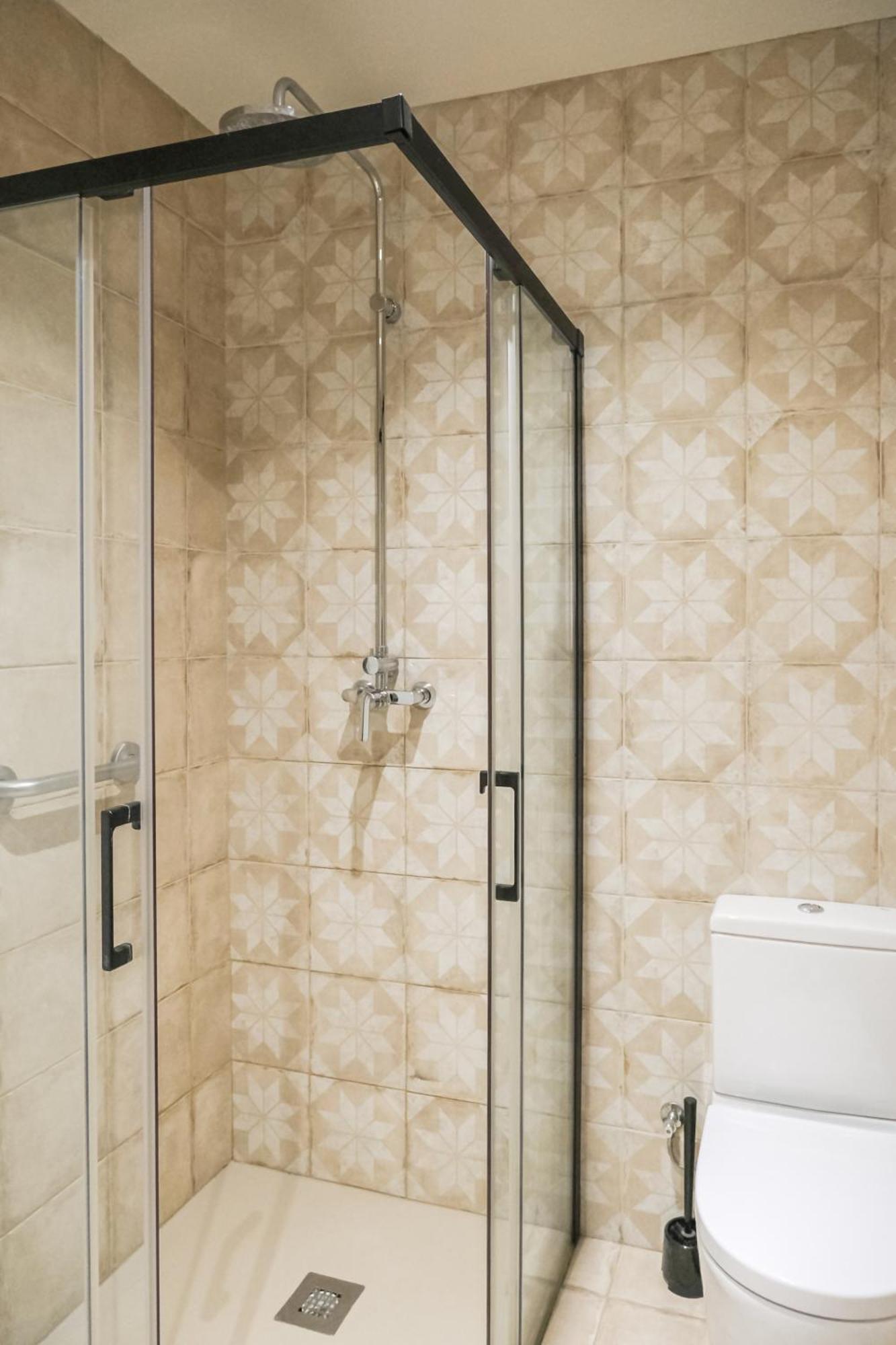 Can Cintet 21Nuevo Apartamento Moderno En Besalú Екстериор снимка