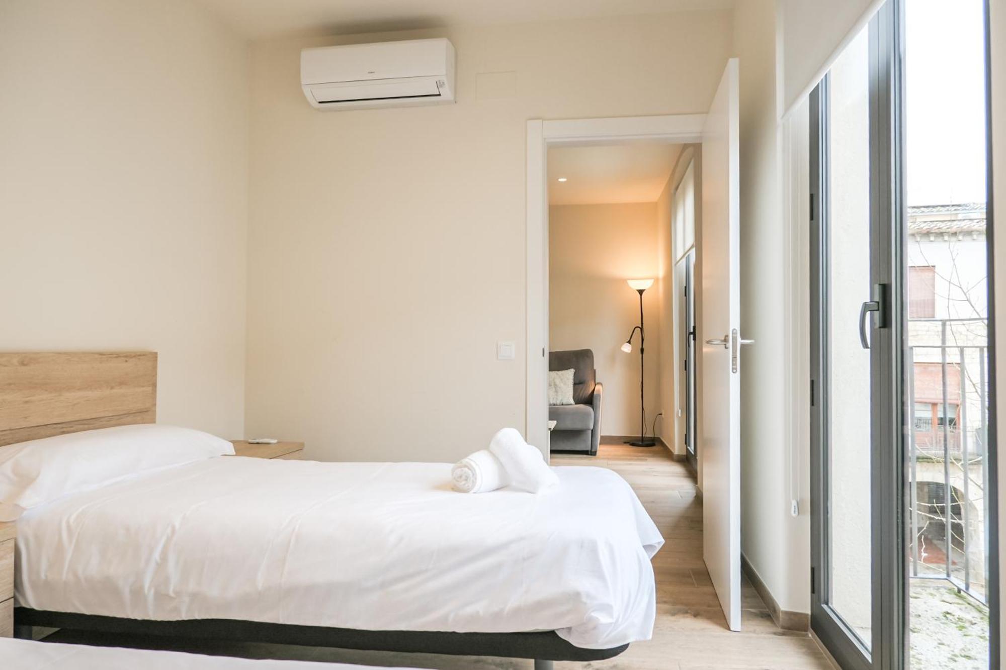 Can Cintet 21Nuevo Apartamento Moderno En Besalú Екстериор снимка