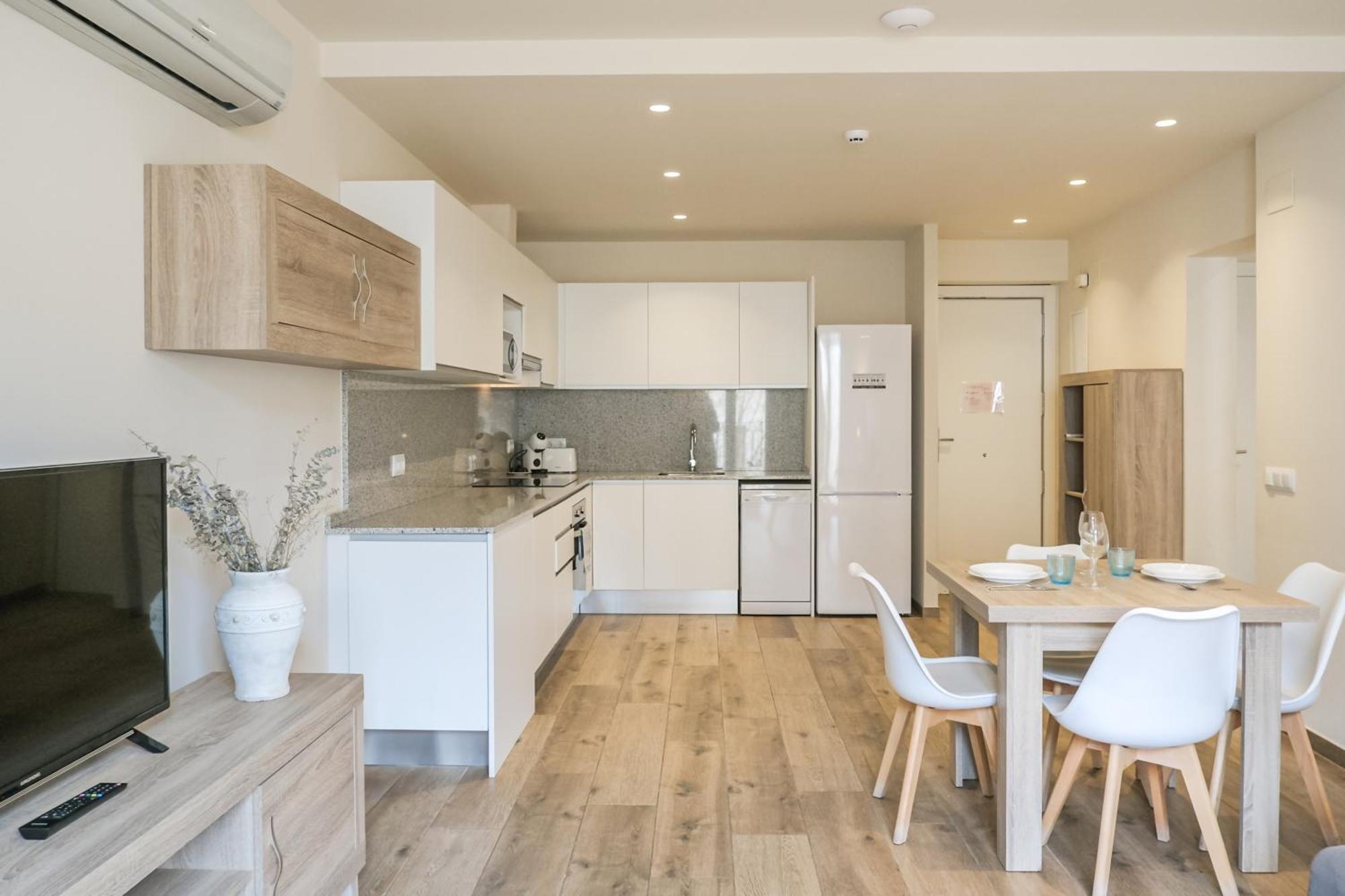Can Cintet 21Nuevo Apartamento Moderno En Besalú Екстериор снимка